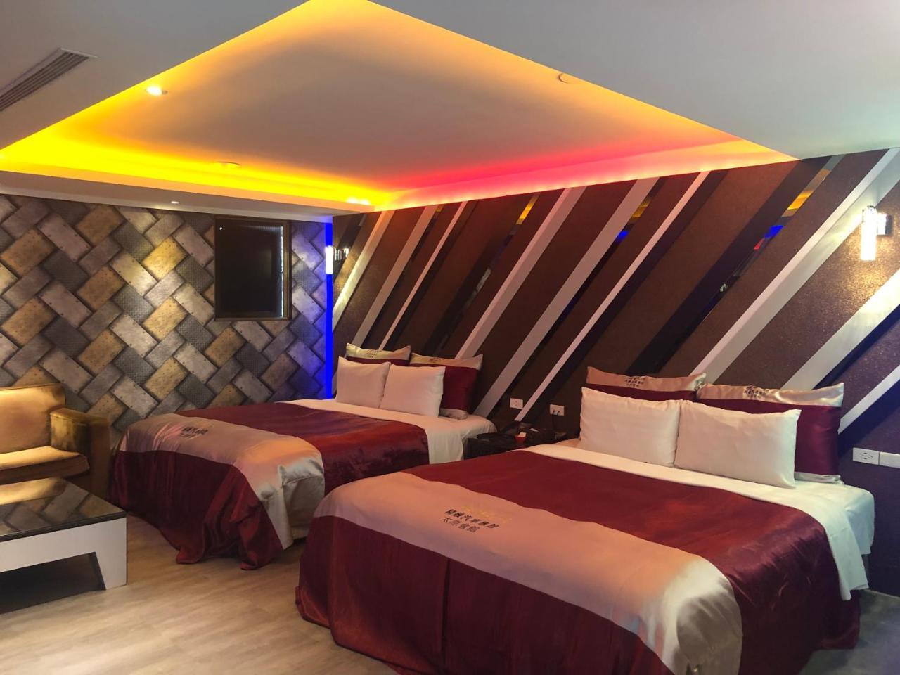 Yosemite Motel - Taiyuan Branch Тайчжун Экстерьер фото