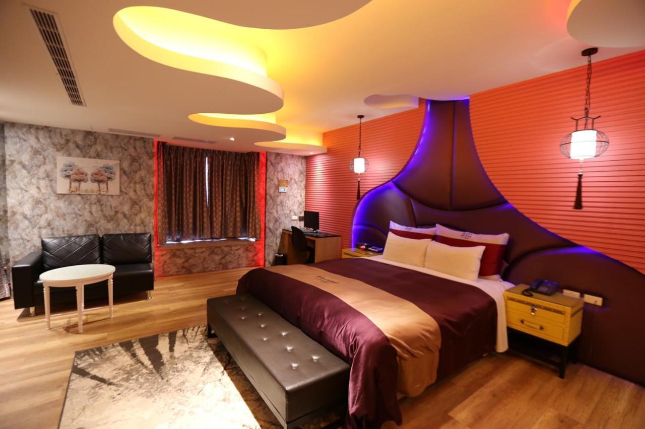 Yosemite Motel - Taiyuan Branch Тайчжун Экстерьер фото